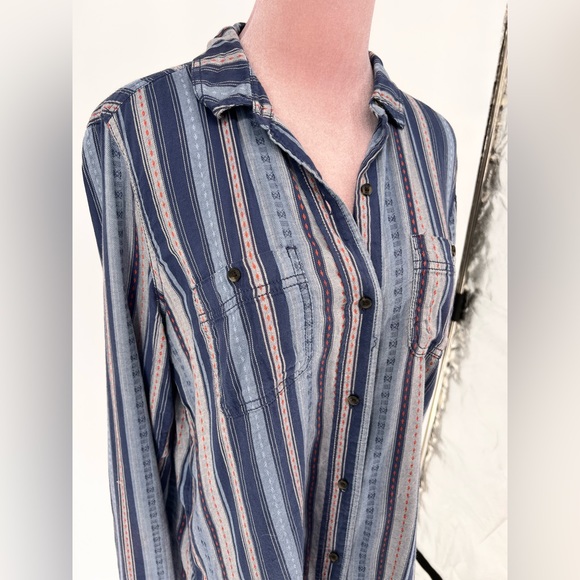 EUC Mudd Chambray Striped Top - Picture 5 of 8